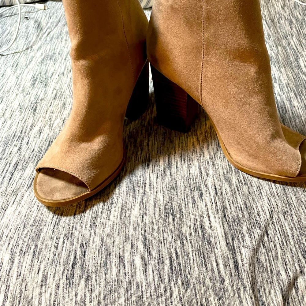 Carlos Santana Highheels